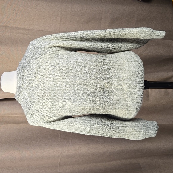 Denver Hayes green & cream thick cozy knit long sleeve sweater, size medium, NWT - Picture 7 of 9